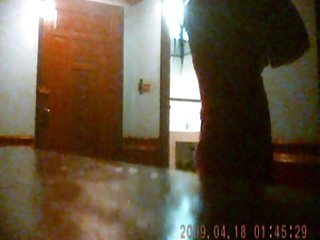 Эта грудастая брюнетка всегда шведское домашнее порно начинает служить своему партнеру с глубоким длинным отсосом