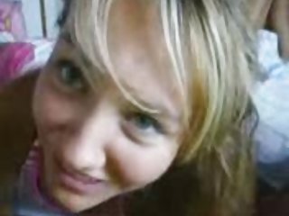 Сучка устраивает оргию у бассейна и трахается со своим ублюдком домашний оргазм порно