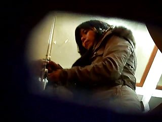 Сексуальная блондинка домашний секс в попу в костюме кролика Jessie Volt сосет черные члены